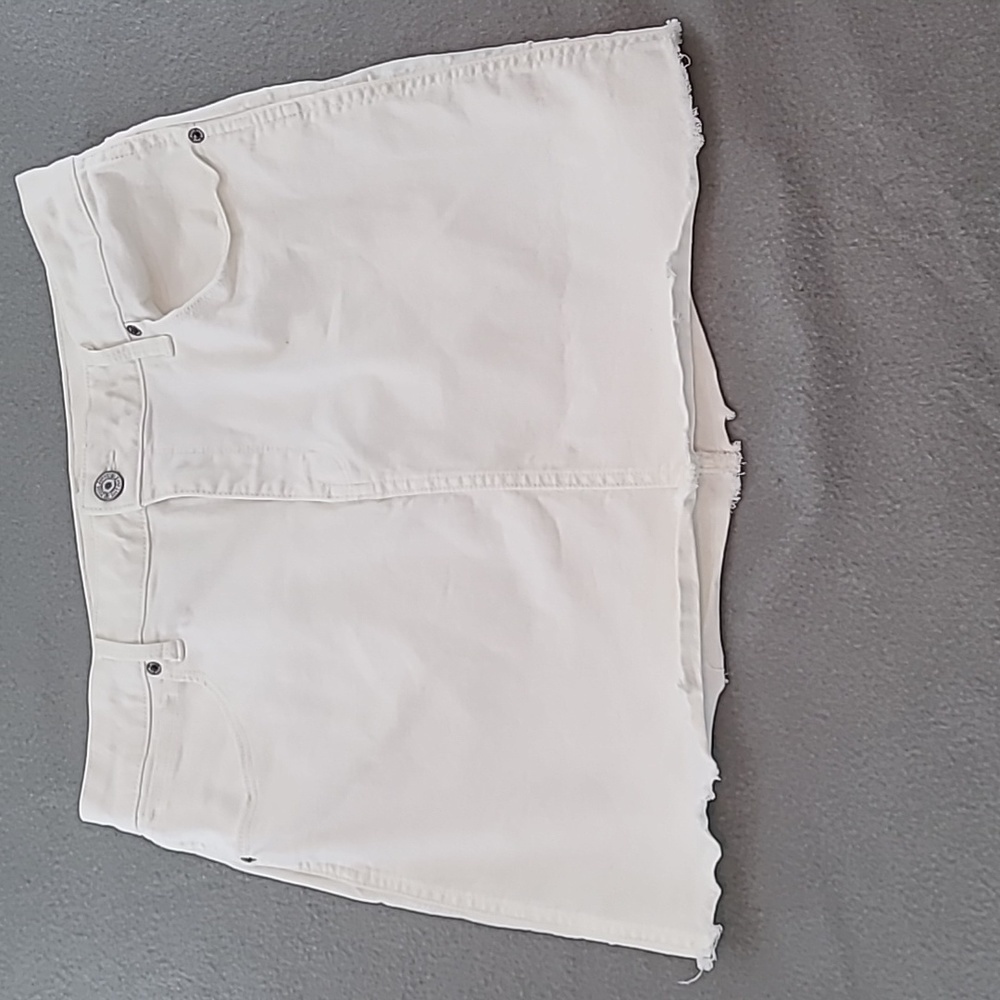 MUDD Women's Junior White Jean Flex Stretch Skirt with Fringed Hem - Siz…